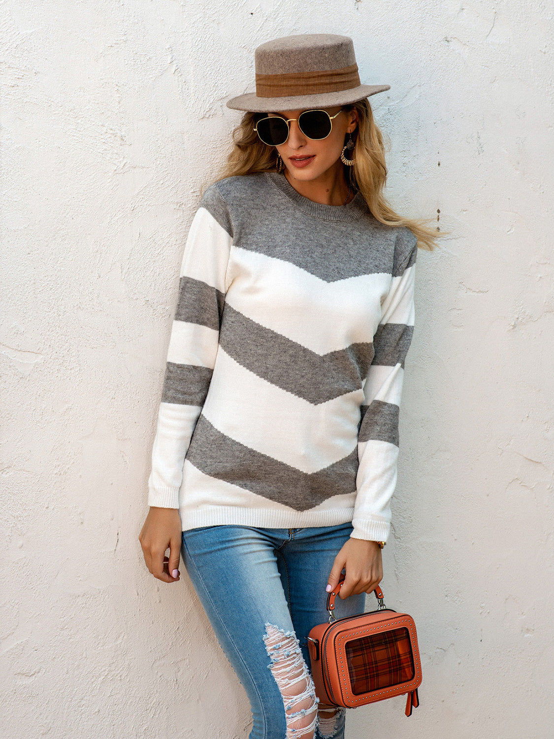 Two-Tone Round Neck Sweater