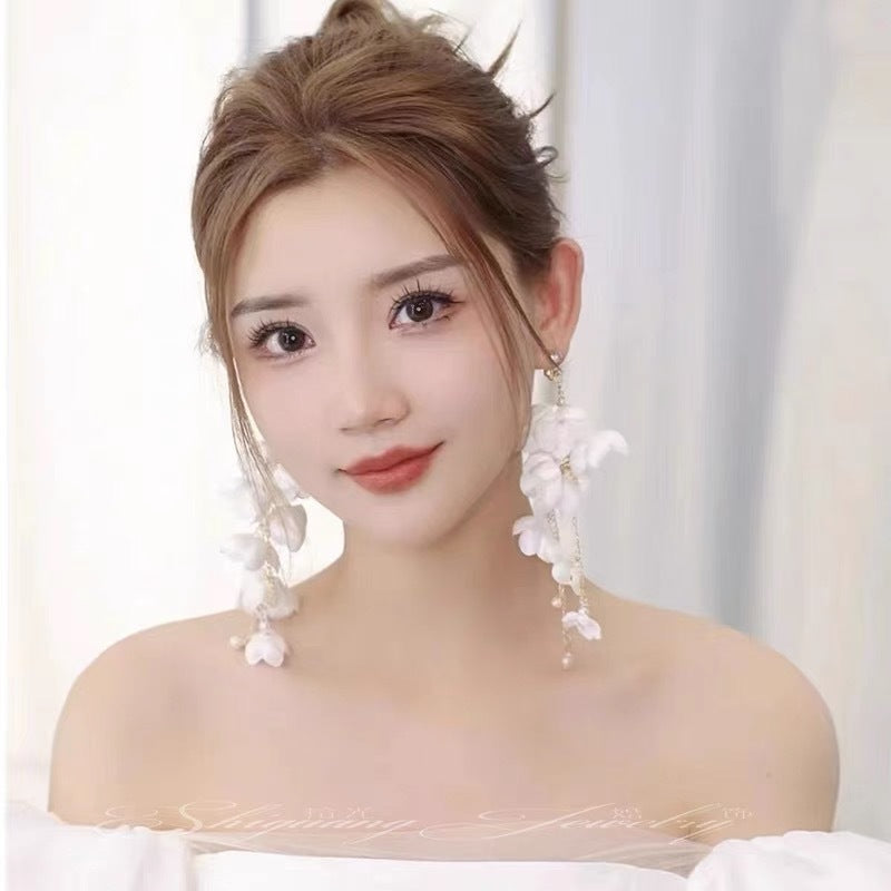 Fashion White Small Flower Tassel Wedding Dress Earrings