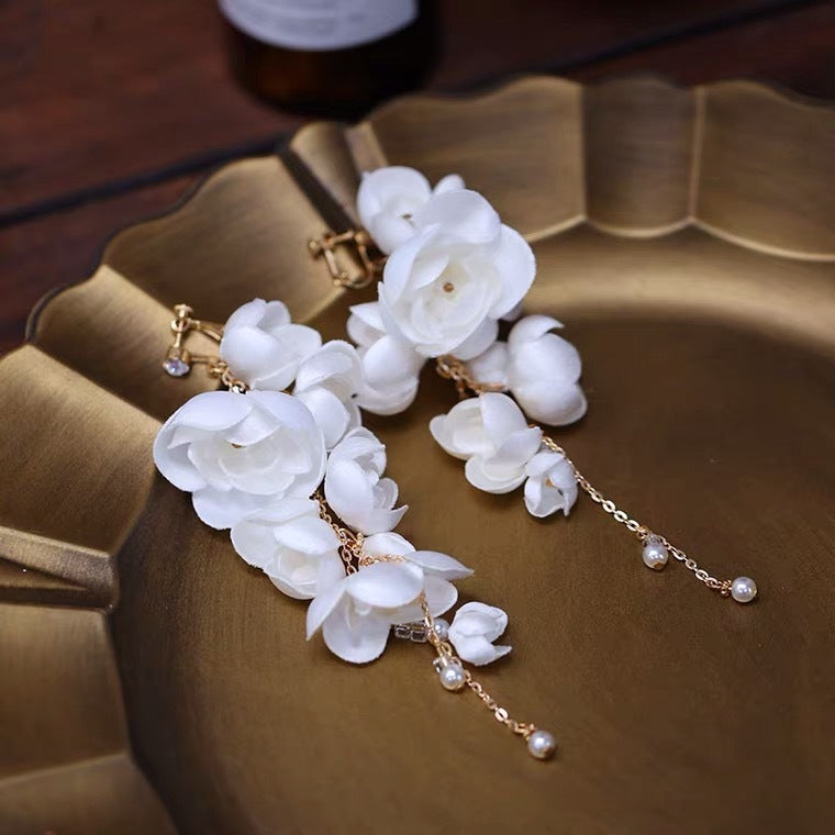 Fashion White Small Flower Tassel Wedding Dress Earrings