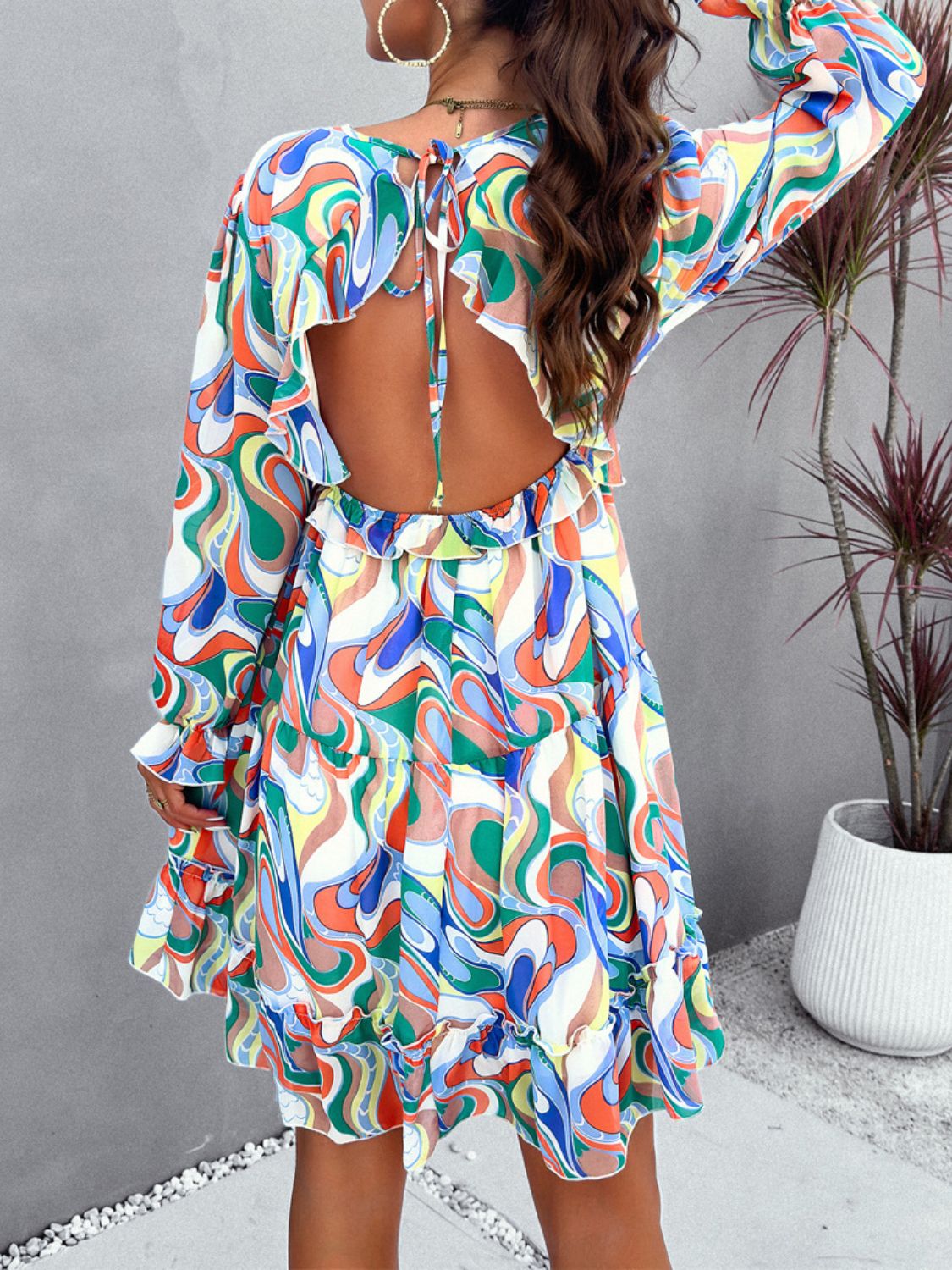 Devine Backless Printed V-Neck Flounce Sleeve Dress