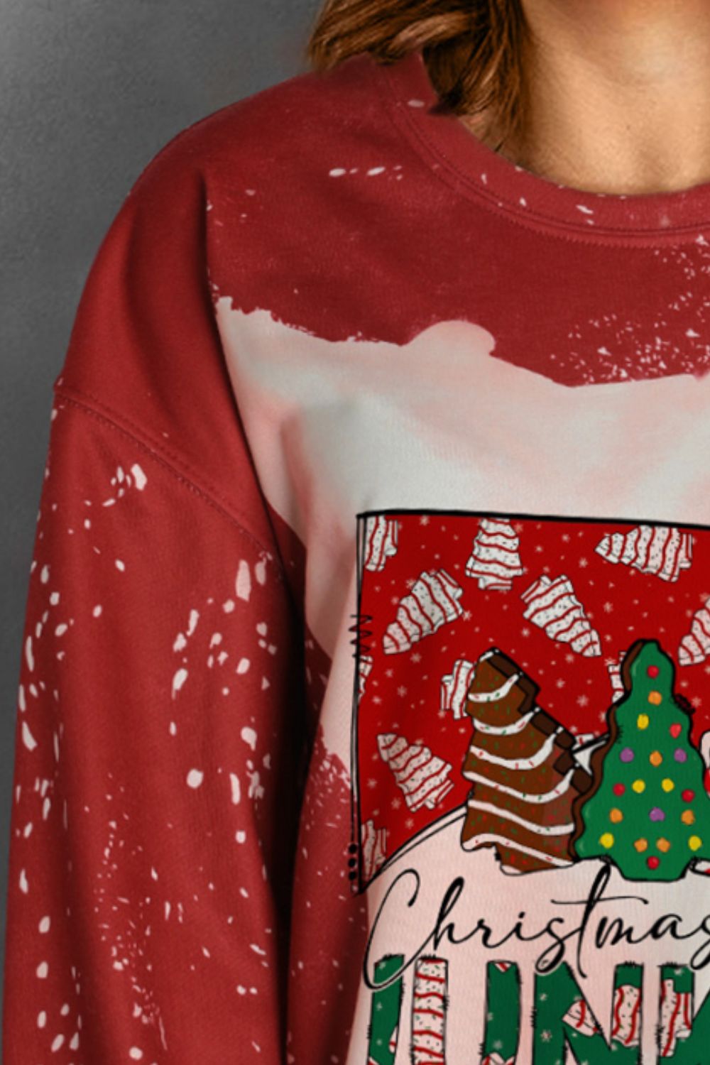 CHRISTMAS TREE JUNKIE Round Neck Long Sleeve Sweatshirt